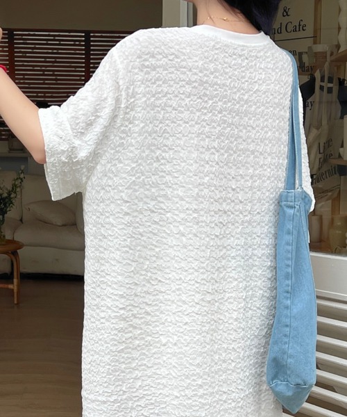 LADY LIKE(レディライク)の「凹凸ファブリックゆったりTシャツ(Tシャツ/カットソー・レディース・ホワイト/ブラック・M)」の10枚目の写真