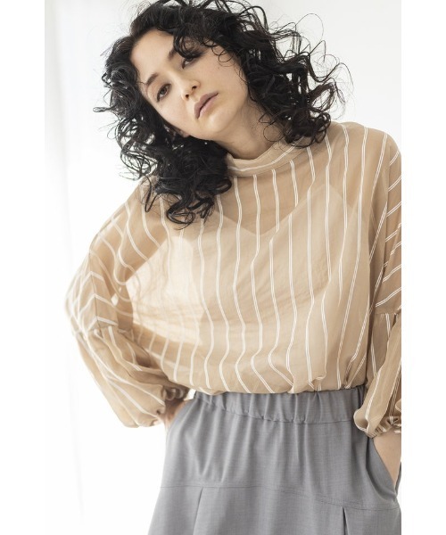 OSMOSIS(オズモーシス)の「2WAYストライプバルーンスリーブブラウス(シャツ/ブラウス・レディース・ブラック/ベージュ/ホワイト・ONE SIZE)」の10枚目の写真