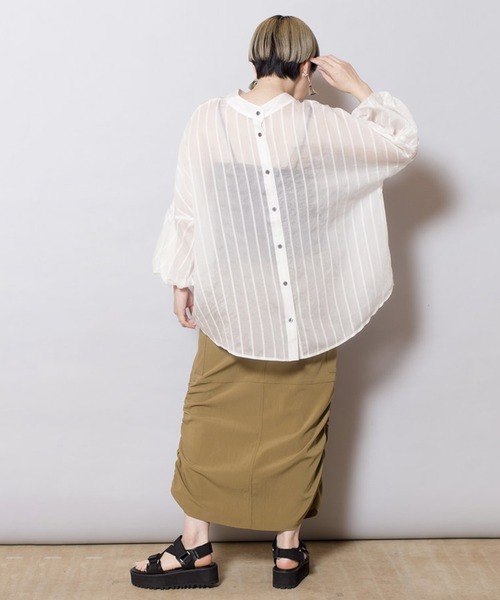 OSMOSIS(オズモーシス)の「2WAYストライプバルーンスリーブブラウス(シャツ/ブラウス・レディース・ブラック/ベージュ/ホワイト・ONE SIZE)」の22枚目の写真