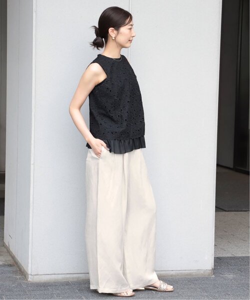 VERMEIL par iena(ヴェルメイユパーイエナ)の「《追加3》トリアセリネン リラックスパンツ(その他パンツ・レディース・ベージュ/ネイビー・36/38/40)」の7枚目の写真