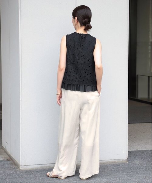 VERMEIL par iena(ヴェルメイユパーイエナ)の「《追加3》トリアセリネン リラックスパンツ(その他パンツ・レディース・ベージュ/ネイビー・36/38/40)」の8枚目の写真