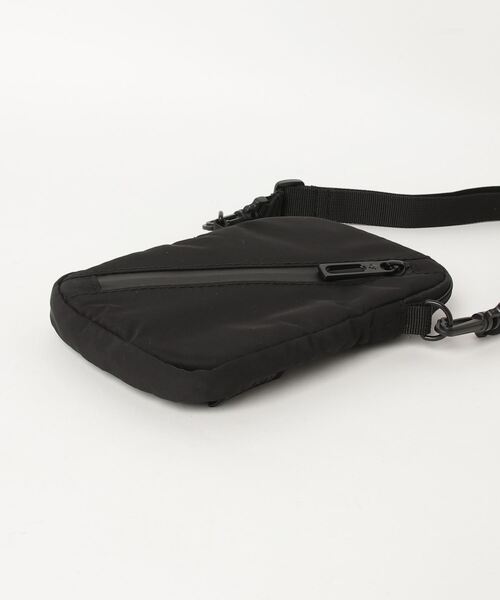 RAW.C(ロークリエイト)の「FUNCTIONAL/ファンクショナル ショルダーバック OVAL NECK HOLDER 撥水 軽量 RCB-083TI(ショルダーバッグ・メンズ・ブラック/ブラック×カーキ/スミクロ/ブラック×グレー・FREE)」の8枚目の写真
