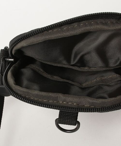 RAW.C(ロークリエイト)の「FUNCTIONAL/ファンクショナル ショルダーバック OVAL NECK HOLDER 撥水 軽量 RCB-083TI(ショルダーバッグ・メンズ・ブラック/ブラック×カーキ/スミクロ/ブラック×グレー・FREE)」の7枚目の写真