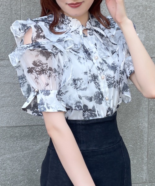 abc une face（アーベーセーアンフェイス）の「オープンショルダーフリルカラーシアーブラウス（シャツ/ブラウス・レディース・ホワイト/ホワイト系その他/ブラック/ブルー・FREE）」の18枚目の写真