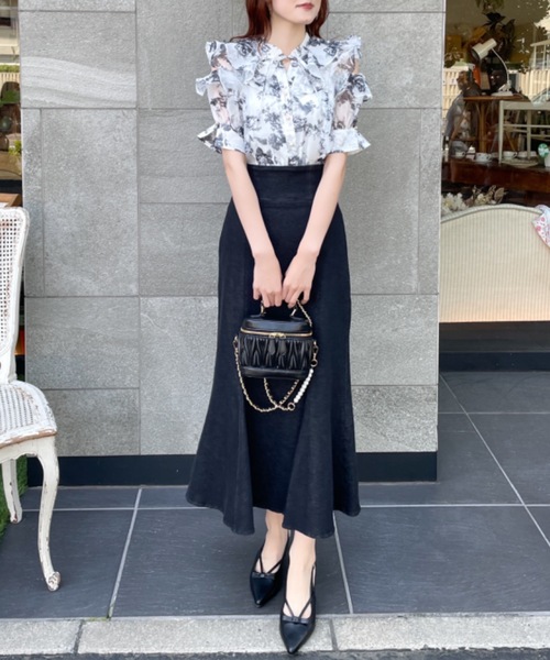 abc une face（アーベーセーアンフェイス）の「オープンショルダーフリルカラーシアーブラウス（シャツ/ブラウス・レディース・ホワイト/ホワイト系その他/ブラック/ブルー・FREE）」の12枚目の写真