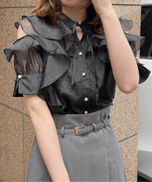 abc une face（アーベーセーアンフェイス）の「オープンショルダーフリルカラーシアーブラウス（シャツ/ブラウス・レディース・ホワイト/ホワイト系その他/ブラック/ブルー・FREE）」の19枚目の写真