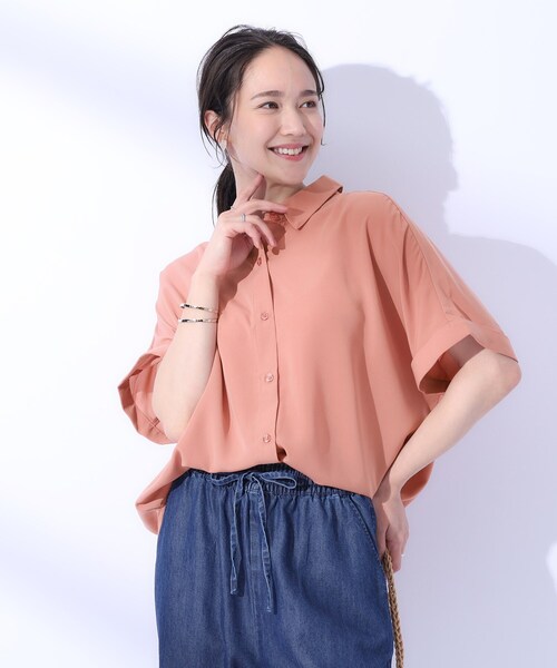 SHOO・LA・RUE（シューラルー）の「◆【洗える/プチプラ/無理せずキレイ】オンにもオフにも ドルマンスリーブ前開きシャツ（シャツ/ブラウス・レディース・ネイビー/ライトグレー/ベビーピンク・03/02/04）」の4枚目の写真