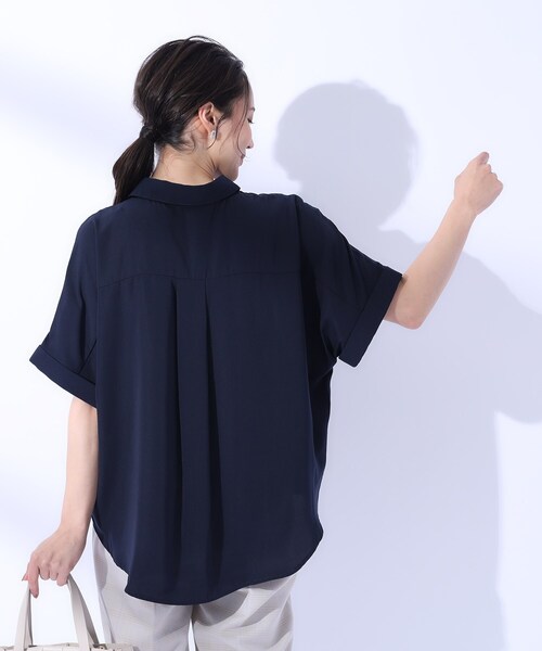 SHOO・LA・RUE（シューラルー）の「◆【洗える/プチプラ/無理せずキレイ】オンにもオフにも ドルマンスリーブ前開きシャツ（シャツ/ブラウス・レディース・ネイビー/ライトグレー/ベビーピンク・03/02/04）」の20枚目の写真