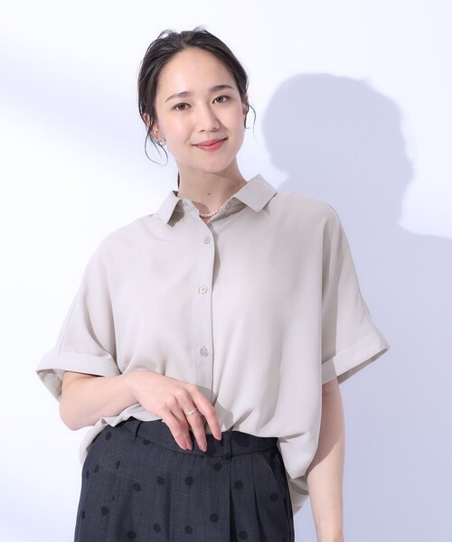 SHOO・LA・RUE（シューラルー）の「◆【洗える/プチプラ/無理せずキレイ】オンにもオフにも ドルマンスリーブ前開きシャツ（シャツ/ブラウス・レディース・ネイビー/ライトグレー/ベビーピンク・03/02/04）」の16枚目の写真