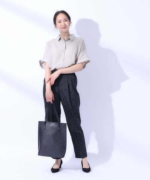 SHOO・LA・RUE（シューラルー）の「◆【洗える/プチプラ/無理せずキレイ】オンにもオフにも ドルマンスリーブ前開きシャツ（シャツ/ブラウス・レディース・ネイビー/ライトグレー/ベビーピンク・03/02/04）」の13枚目の写真