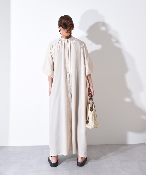 folka(フォルカ)の「リバーシブル ロングシアーシャツワンピース ポケット付(ワンピース・レディース・ナチュラル/ライトグレー・FREE)」の21枚目の写真