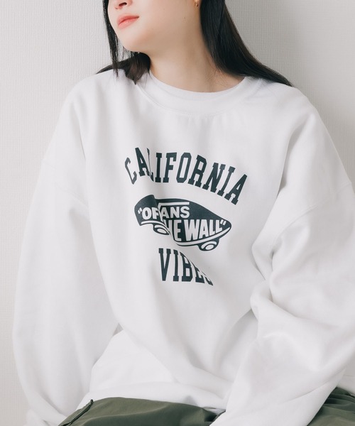 VANS(バンズ)の「ROOPTOKYO ループトーキョー 別注 VANS/バンズ M(AS)CA OTW C SWT スウェット プルオーバー(スウェット・メンズ・ブラック/ホワイト/グレー・S)」の2枚目の写真