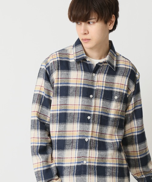 ARCADE（アーケード）の「ヴィンテージテイスト フランネルチェックシャツ（シャツ/ブラウス・メンズ・イエロー系1/ブラック系1/ブラック系3/グリーン系2/ブラック系2/グリーン系1/ワイン/レッド系1/ブラック系4/ベージュ系1/ホワイト系1/ブラック系5/レッド系2/レッド系3/チャコール・M/L/XL）」の2枚目の写真