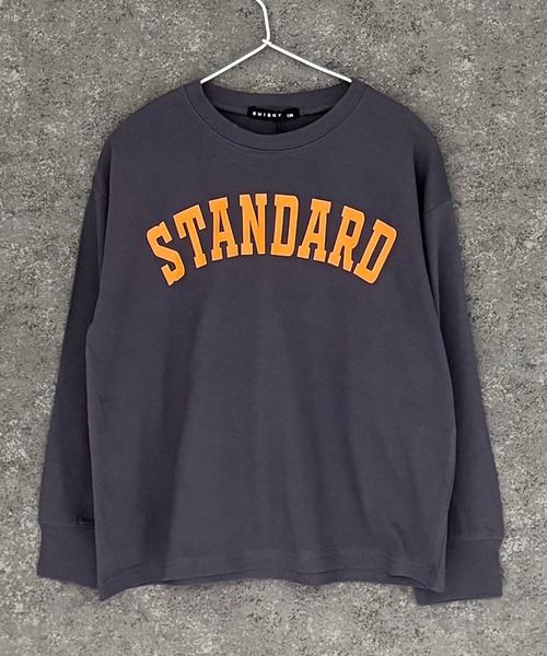 ZI-ON（ジーオン）の「オーバーサイズ プリントロゴ ロンT（Tシャツ/カットソー・キッズ・オフホワイト/杢グレー/チャコールグレー/ダークグリーン/グレー系その他/ブラック/ホワイト系その他/パープル/ネイビー・110cm/130cm/120cm/160cm/150cm/140cm）」の13枚目の写真