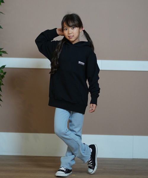 NEW ERA(ニューエラ)の「NEW ERA/ニューエラ キッズ パーカー Youth 裏毛 スウェット プルオーバーフーディー The Origin 14325127/14325128(パーカー・キッズ・ベージュ/ブラック・140cm/150cm/160cm/130cm)」の4枚目の写真