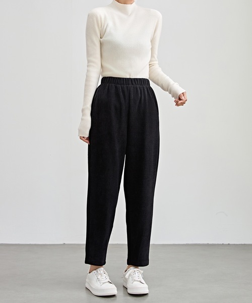 Lace Ladies(レースレディース)の「ソリッドカラー クロップド丈 テーパード イージーパンツ 裏起毛(その他パンツ・レディース・ブラック/アイボリー/グレー・XL/S/M)」の4枚目の写真