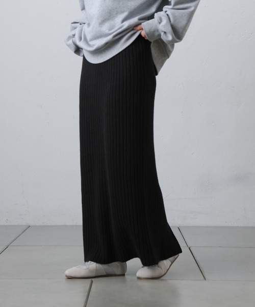 COLONY 2139（コロニートゥーワンスリーナイン）の「-3kg見え！リブニットナロースカート（スカート・レディース・ブラック/グレー・MEDIUM/SMALL）」の5枚目の写真