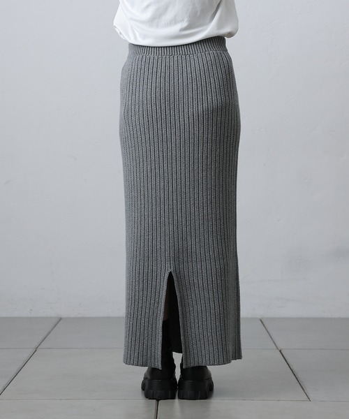 COLONY 2139（コロニートゥーワンスリーナイン）の「-3kg見え！リブニットナロースカート（スカート・レディース・ブラック/グレー・MEDIUM/SMALL）」の21枚目の写真