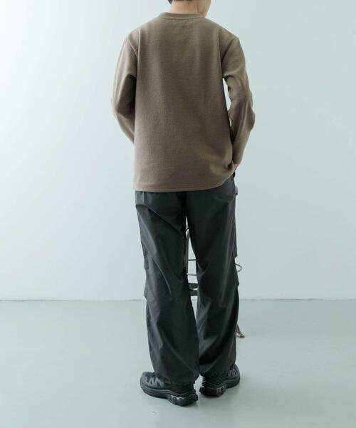 ITEMS URBANRESEARCH(アイテムズ アーバンリサーチ)の「クルーネック リブ ヘビーウェイトTops(Tシャツ/カットソー・メンズ・チャコールグレー/ブラック/アイボリー/モカ・MEDIUM/LARGE)」の22枚目の写真