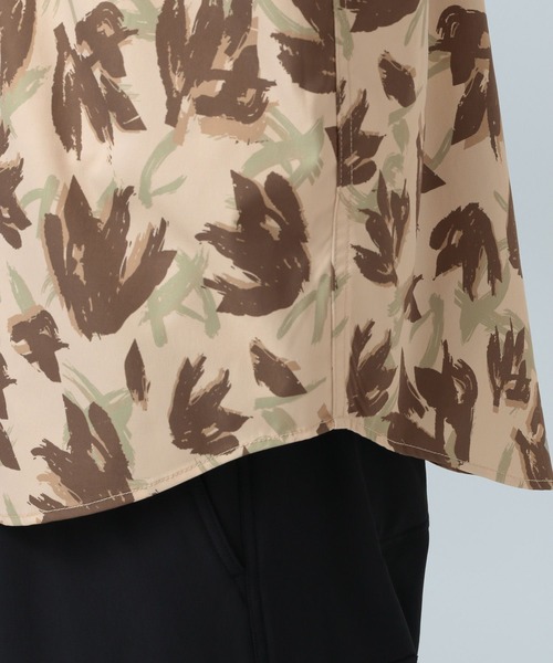 BAYFLOW(ベイフロー)の「【ストレッチ】ボタニカル柄長袖シャツ(シャツ/ブラウス・メンズ・ベージュ/ブラック・MEDIUM/LARGE)」の11枚目の写真