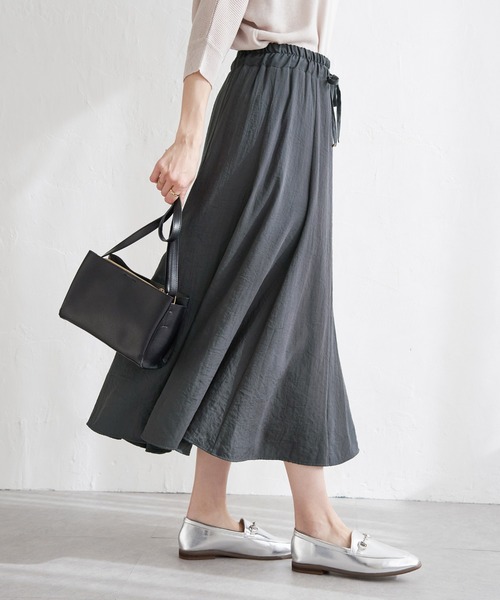 ikka（イッカ）の「8枚ハギボリュームスカート（スカート・レディース・ライトグレー/グリーン/オレンジ/ネイビー/チャコールグレー・M/L/S）」の2枚目の写真