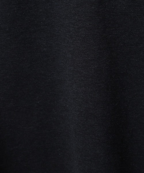 MEN'S BIGI(メンズビギ)の「【ACTIVE TAILOR/アクティブテイラー】シルケット加工VネックTシャツ<接触冷感><UVカット>(Tシャツ/カットソー・メンズ・ネイビー/ブラウン/ホワイト/グレー/ブラック・01/04/03/02)」の9枚目の写真