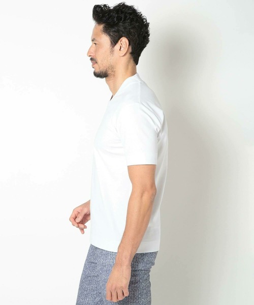 MEN'S BIGI(メンズビギ)の「【ACTIVE TAILOR/アクティブテイラー】シルケット加工VネックTシャツ<接触冷感><UVカット>(Tシャツ/カットソー・メンズ・ネイビー/ブラウン/ホワイト/グレー/ブラック・01/04/03/02)」の22枚目の写真