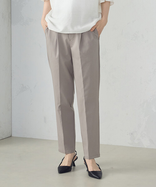 COMME CA MODELS（コムサモデルズ）の「【美しいベーシックパンツ】ストレッチテーパードパンツ（その他パンツ・レディース・ライトグレー/ベージュ/ミント/ブラック/ブラウン/カーキ/グレイッシュベージュ・X-LARGE/LARGE/MEDIUM/SMALL/X-SMALL）」の5枚目の写真