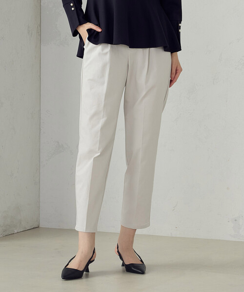 COMME CA MODELS（コムサモデルズ）の「【美しいベーシックパンツ】ストレッチテーパードパンツ（その他パンツ・レディース・ライトグレー/ベージュ/ミント/ブラック/ブラウン/カーキ/グレイッシュベージュ・X-LARGE/LARGE/MEDIUM/SMALL/X-SMALL）」の3枚目の写真