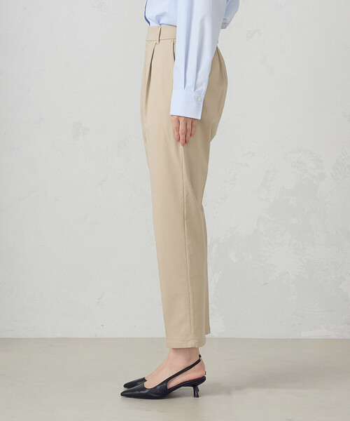 COMME CA MODELS（コムサモデルズ）の「【美しいベーシックパンツ】ストレッチテーパードパンツ（その他パンツ・レディース・ライトグレー/ベージュ/ミント/ブラック/ブラウン/カーキ/グレイッシュベージュ・X-LARGE/LARGE/MEDIUM/SMALL/X-SMALL）」の19枚目の写真