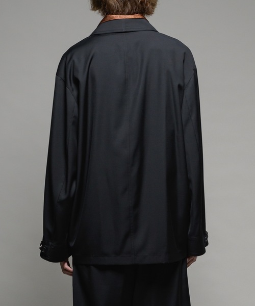 CASPER JOHN（キャスパージョン）の「Smooth shark tab button tailored jacket/スムースシャークタブボタンテーラードジャケット（テーラードジャケット・メンズ・グレー/ブラック/ブラウン・X-SMALL/SMALL/MEDIUM/LARGE）」の7枚目の写真