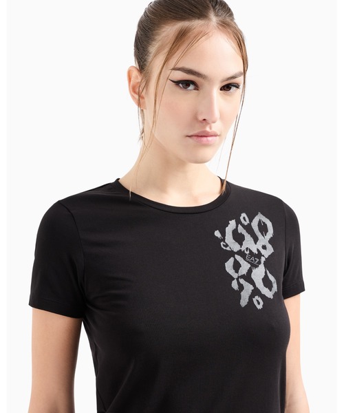 EMPORIO ARMANI EA7（エンポリオアルマーニイーエーセブン）の「【エンポリオ アルマーニ EA7】Graphic Series クルーネックTシャツ ストレッチコットン（Tシャツ/カットソー・レディース・ブラック/ホワイト系・LARGE/MEDIUM/SMALL/X-SMALL）」の2枚目の写真