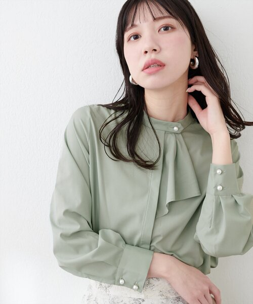 natural couture(ナチュラルクチュール)の「【WEB限定】ドレープスカーフ2WAYブラウス(シャツ/ブラウス・レディース・ブラウン/ベージュ/ブルー系その他/ミント/ピンクベージュ/グレイッシュベージュ/オフホワイト・FREE)」の5枚目の写真