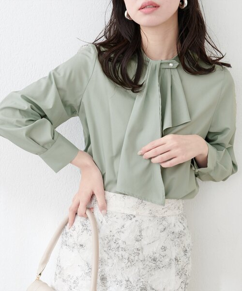 natural couture(ナチュラルクチュール)の「【WEB限定】ドレープスカーフ2WAYブラウス(シャツ/ブラウス・レディース・ブラウン/ベージュ/ブルー系その他/ミント/ピンクベージュ/グレイッシュベージュ/オフホワイト・FREE)」の16枚目の写真
