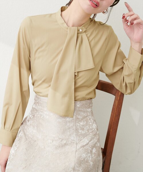 natural couture(ナチュラルクチュール)の「【WEB限定】ドレープスカーフ2WAYブラウス(シャツ/ブラウス・レディース・ブラウン/ベージュ/ブルー系その他/ミント/ピンクベージュ/グレイッシュベージュ/オフホワイト・FREE)」の8枚目の写真