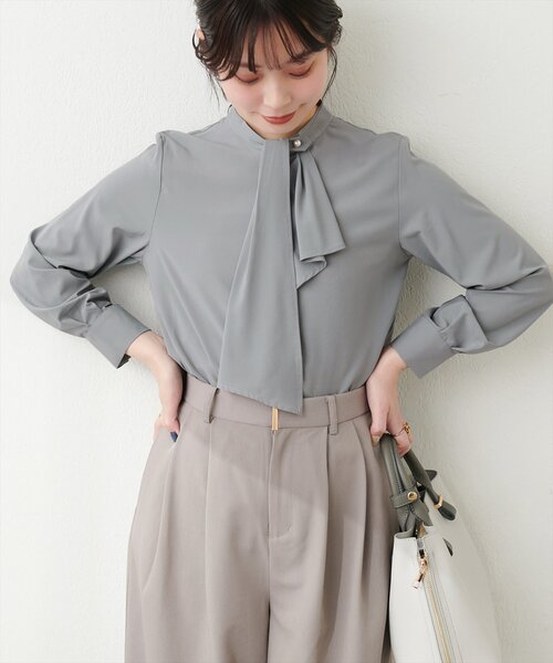 natural couture(ナチュラルクチュール)の「【WEB限定】ドレープスカーフ2WAYブラウス(シャツ/ブラウス・レディース・ブラウン/ベージュ/ブルー系その他/ミント/ピンクベージュ/グレイッシュベージュ/オフホワイト・FREE)」の21枚目の写真