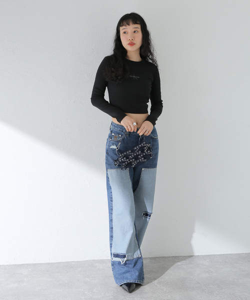 JOINT WORKS（ジョイントワークス）の「Calvin Klein Jeans / カルバン クライン ジーンズ A- LS MONOGRAM BABY TEE（Tシャツ/カットソー・レディース・ブラック/ホワイト・X-SMALL）」の18枚目の写真