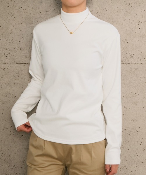 aquagarage(アクアガレージ)の「ストレッチフリースハイネックトップス(Tシャツ/カットソー・レディース・オフホワイト/ブラック・L)」の2枚目の写真