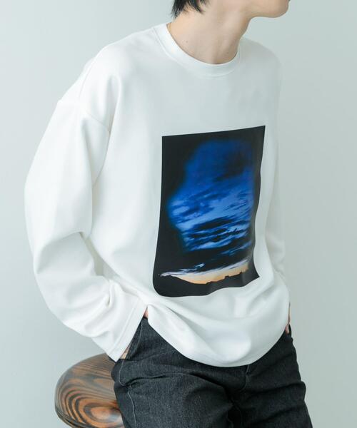 ITEMS URBANRESEARCH（アイテムズ アーバンリサーチ）の「Art Graphic ポンチカットソー Dawn（Tシャツ/カットソー・メンズ・ブラック/ホワイト・MEDIUM/LARGE）」の4枚目の写真