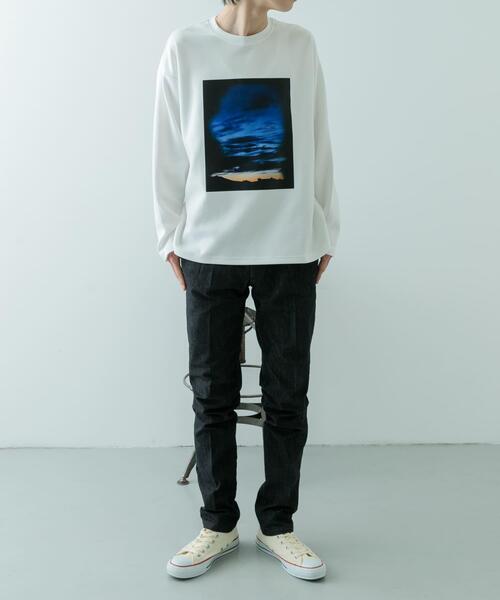ITEMS URBANRESEARCH（アイテムズ アーバンリサーチ）の「Art Graphic ポンチカットソー Dawn（Tシャツ/カットソー・メンズ・ブラック/ホワイト・MEDIUM/LARGE）」の6枚目の写真