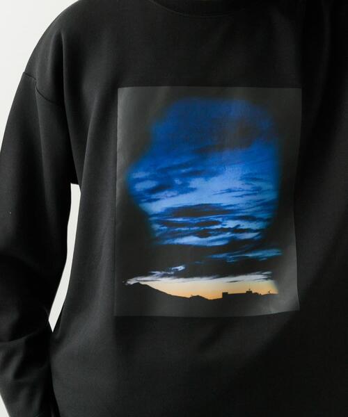 ITEMS URBANRESEARCH（アイテムズ アーバンリサーチ）の「Art Graphic ポンチカットソー Dawn（Tシャツ/カットソー・メンズ・ブラック/ホワイト・MEDIUM/LARGE）」の14枚目の写真