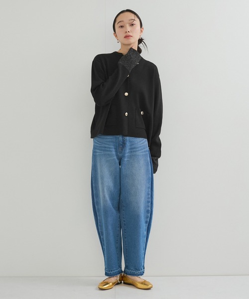 le cercle ADAM ET ROPE'(ルセルクルアダムエロペ)の「袖バイカラーカーディガン(カーディガン/ボレロ・レディース・ブラック系その他/グリーン系その他/ベージュ系その他・FREE)」の4枚目の写真