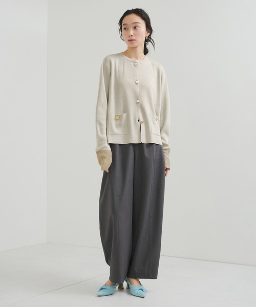 le cercle ADAM ET ROPE'(ルセルクルアダムエロペ)の「袖バイカラーカーディガン(カーディガン/ボレロ・レディース・ブラック系その他/グリーン系その他/ベージュ系その他・FREE)」の6枚目の写真