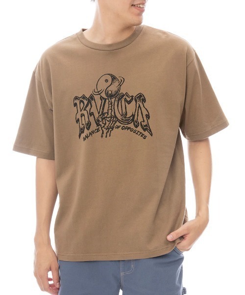 RVCA(ルーカ)の「RVCA メンズ ROTATER SS Tシャツ 【2025年春夏モデル】/ルーカオーバーシルエットフロントプリント半袖Tシャツ(Tシャツ/カットソー・メンズ・ブラウン系その他/ブラック系その他/バーガンディー/ホワイト・SMALL/MEDIUM/LARGE/X-LARGE)」の1枚目の写真