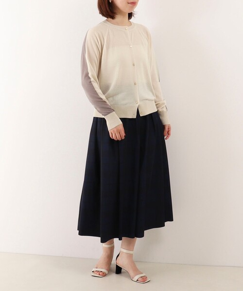 MICO COULIER（ミコクリエ）の「《UV加工》バイカラークルーネックカーディガン（カーディガン/ボレロ・レディース・ホワイト系その他/ブラック系その他/ブルー系その他・38）」の5枚目の写真