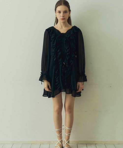 Luan(ルアン)の「【Luan】FRILL MINI ONEPIECE/フリルミニワンピース(ワンピース・レディース・ホワイト/ブラック・2/1)」の4枚目の写真