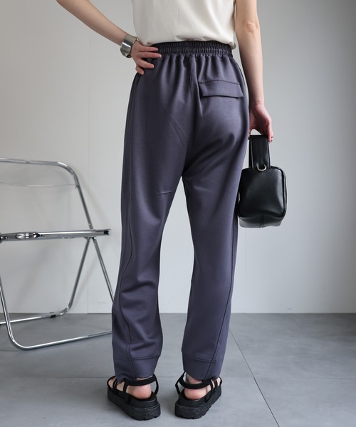 ap retro（アプレトロ）の「ポンチジョガーパンツ / ラフパンツ（スウェットパンツ・レディース・カーキ/ブラック/グレー/オフホワイト/チャコール・FREE）」の12枚目の写真