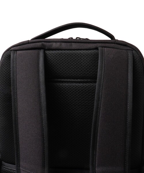 incase(インケース)の「【Incase/インケース】A.R.C Daypack(バックパック/リュック・メンズ・ブラック・FREE)」の6枚目の写真