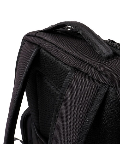 incase(インケース)の「【Incase/インケース】A.R.C Daypack(バックパック/リュック・メンズ・ブラック・FREE)」の11枚目の写真