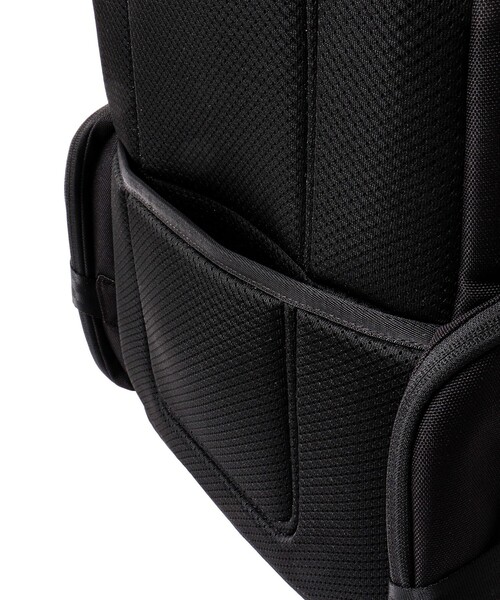 incase(インケース)の「【Incase/インケース】A.R.C Daypack(バックパック/リュック・メンズ・ブラック・FREE)」の13枚目の写真